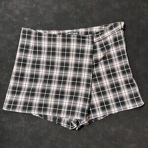 Hot Topic Womens Plaid Adjustable Buckle Goth Skirt Size Small